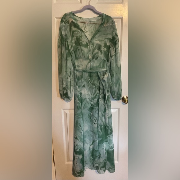 Guess Sheer Maxi Dress. Size Small. - Picture 4 of 10
